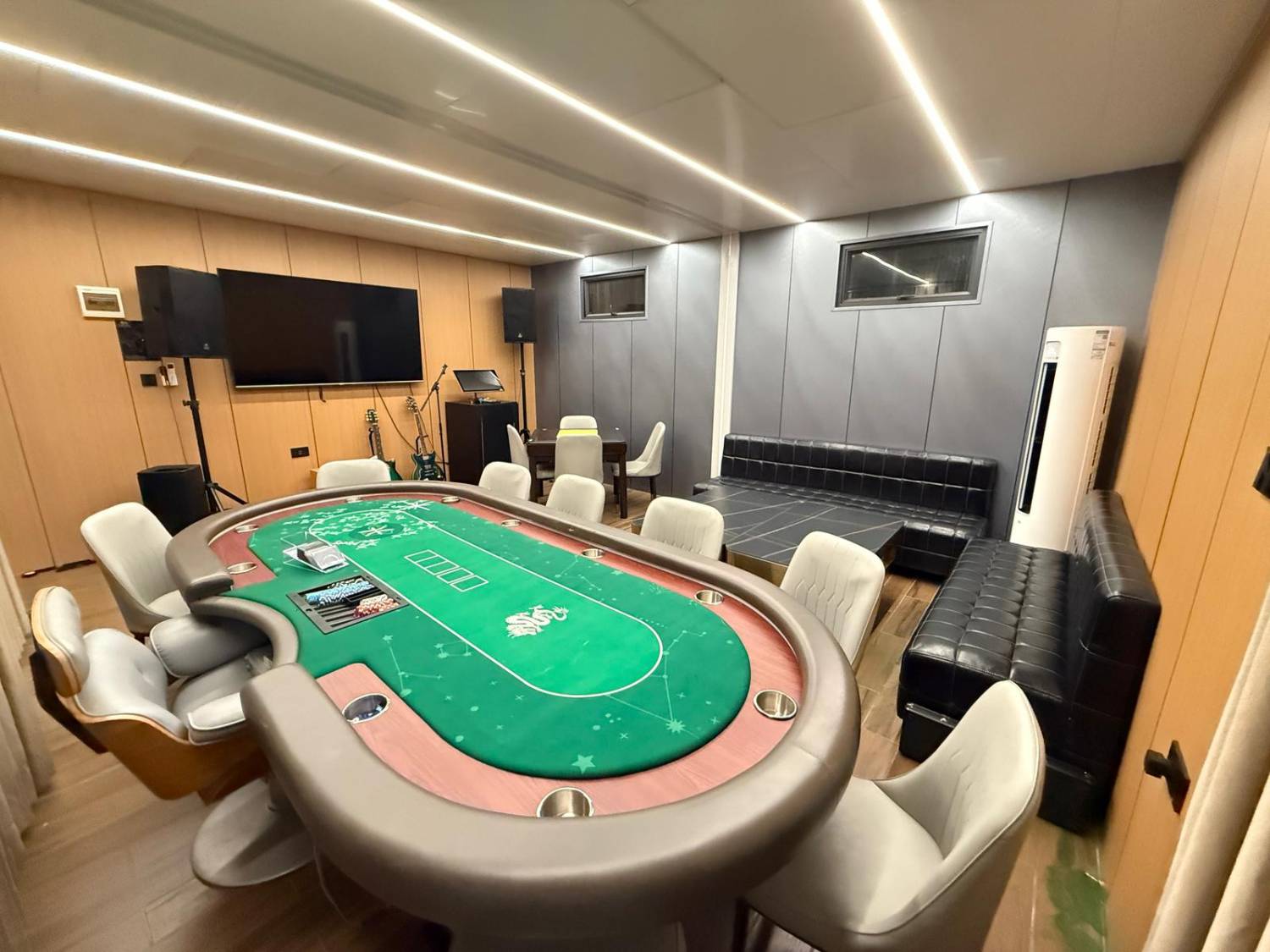 【STARRY SKY BAR】DAY CAMPING ( 2-10 pax )14:00 - 22:00