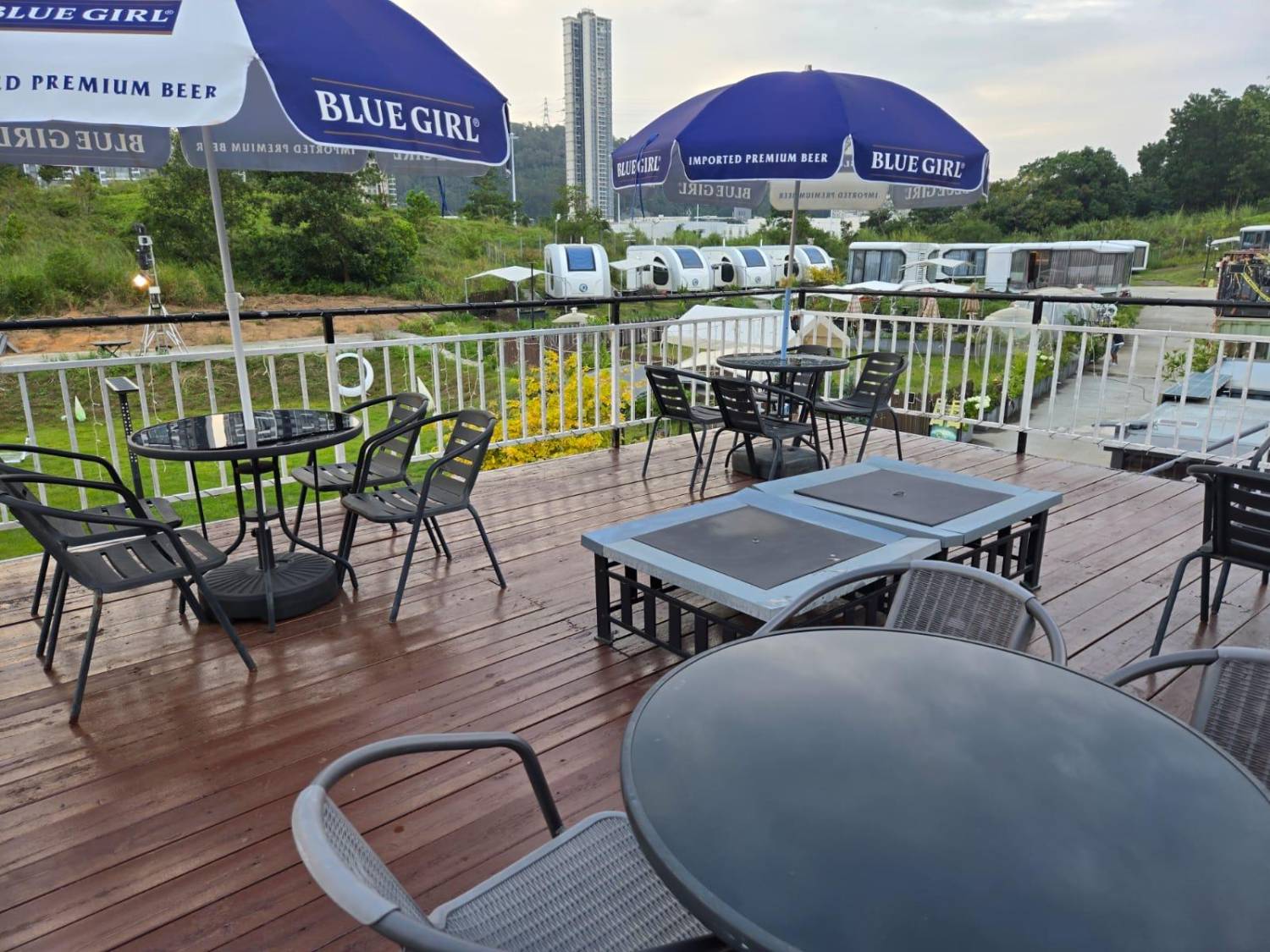 【STARRY SKY BAR】DAY CAMPING ( 2-10 pax )14:00 - 22:00